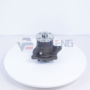 Real Excavator Parts 4D31 Engine Water Pump ME996861 